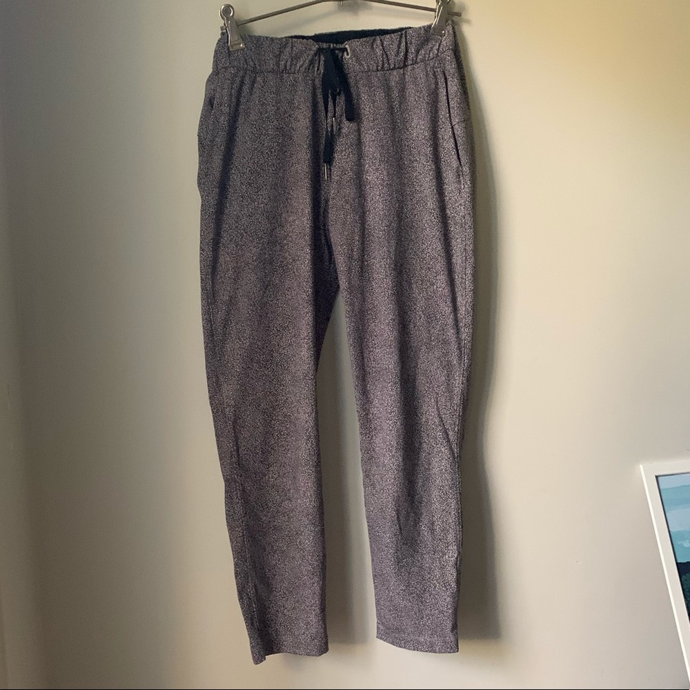 Lululemon on the fly pant